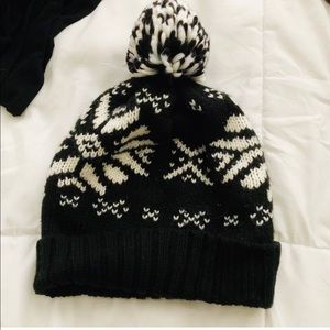 Black and white winter beanie
